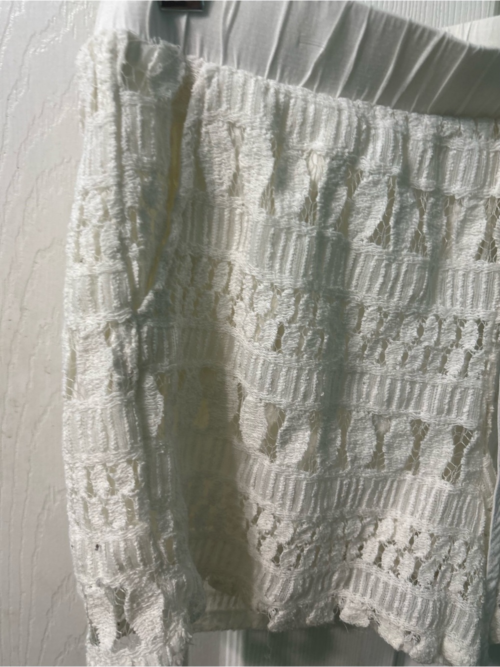 Sophie Rue Cream Lightweight Shorts - Picture 3 of 5